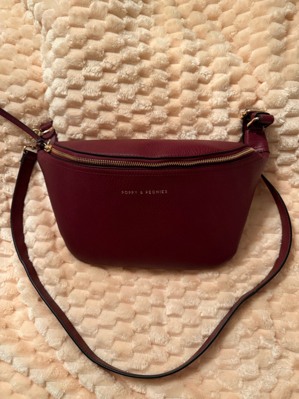 Poppy and Peonies 
LARGE sidekick/crossbody
***NWOT***